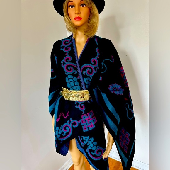 Floral Pattern Shawl , Poncho, purple, pink and black - Picture 2 of 14